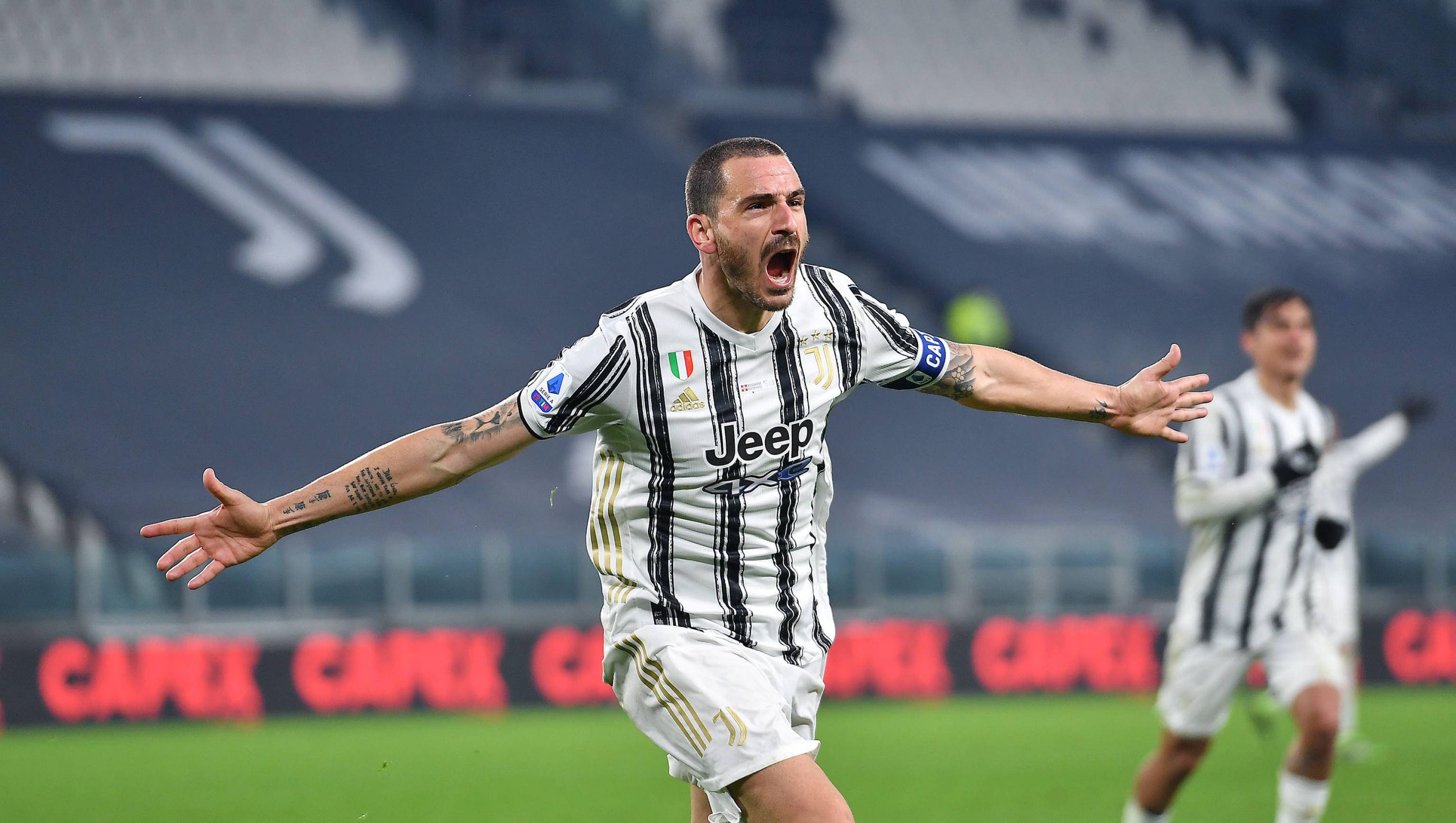 略和球员间 略和球员间