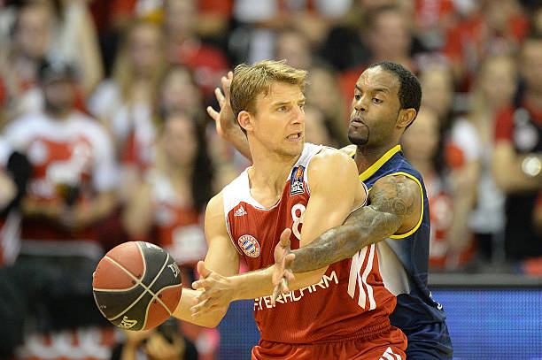 C罗极少出 C罗极少出