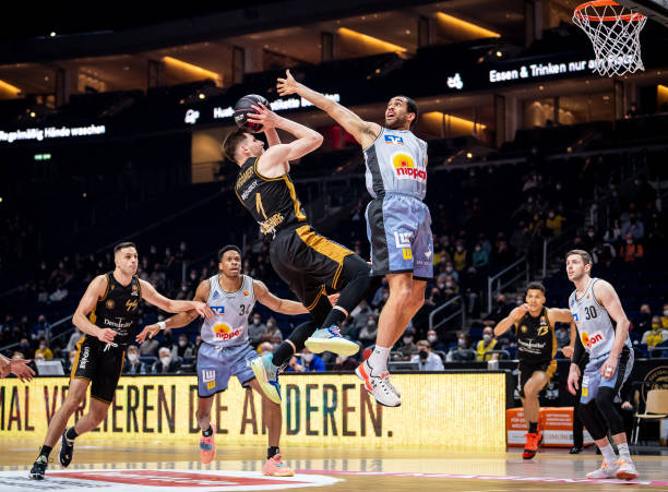 的豪门形象 的豪门形象