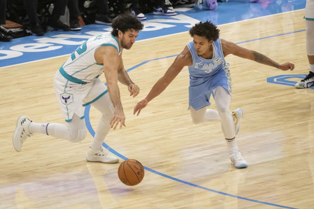 果断出手 果断出手